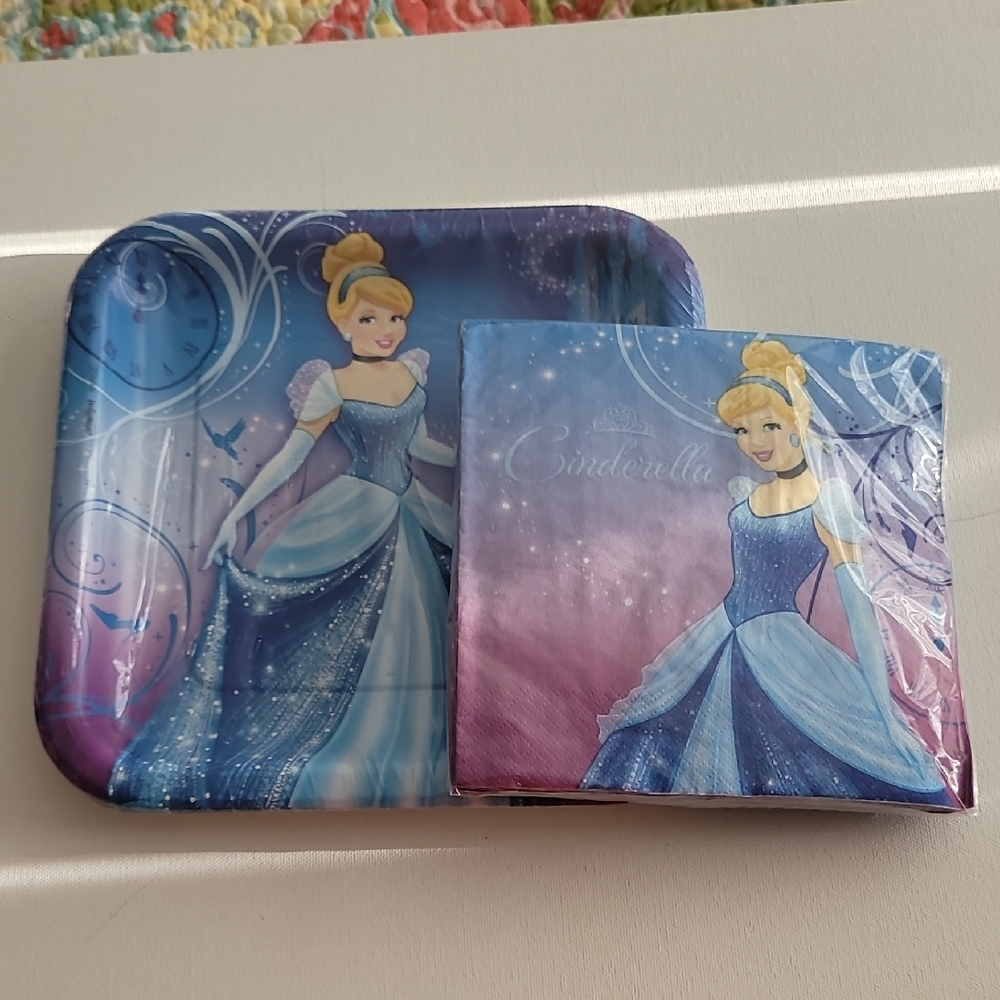 Cinderella Party Plates and Napkins Set - Blue and Purple